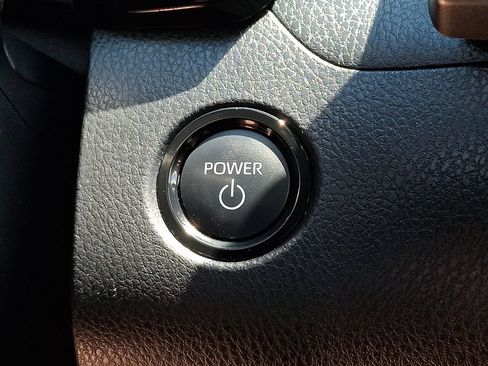 Used 2025 Toyota Camry LE FWD image 25
