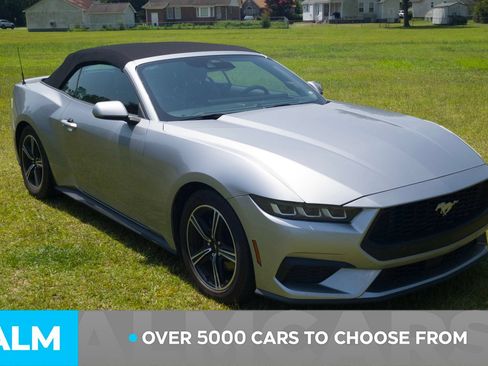 Used 2024 Ford Mustang Premium RWD image 3