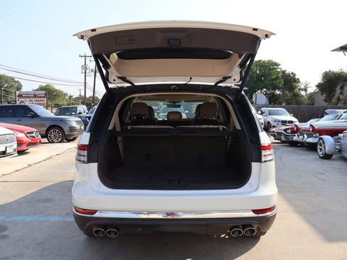 Used 2020 Lincoln Aviator Reserve w/ Equipment Group 202A AWD/4WD image 21