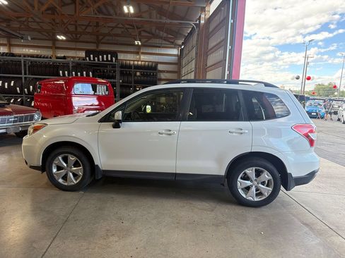 Used 2016 Subaru Forester 2.5i Premium AWD/4WD image 11