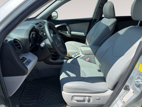 Used 2009 Toyota RAV4 Limited AWD/4WD image 2