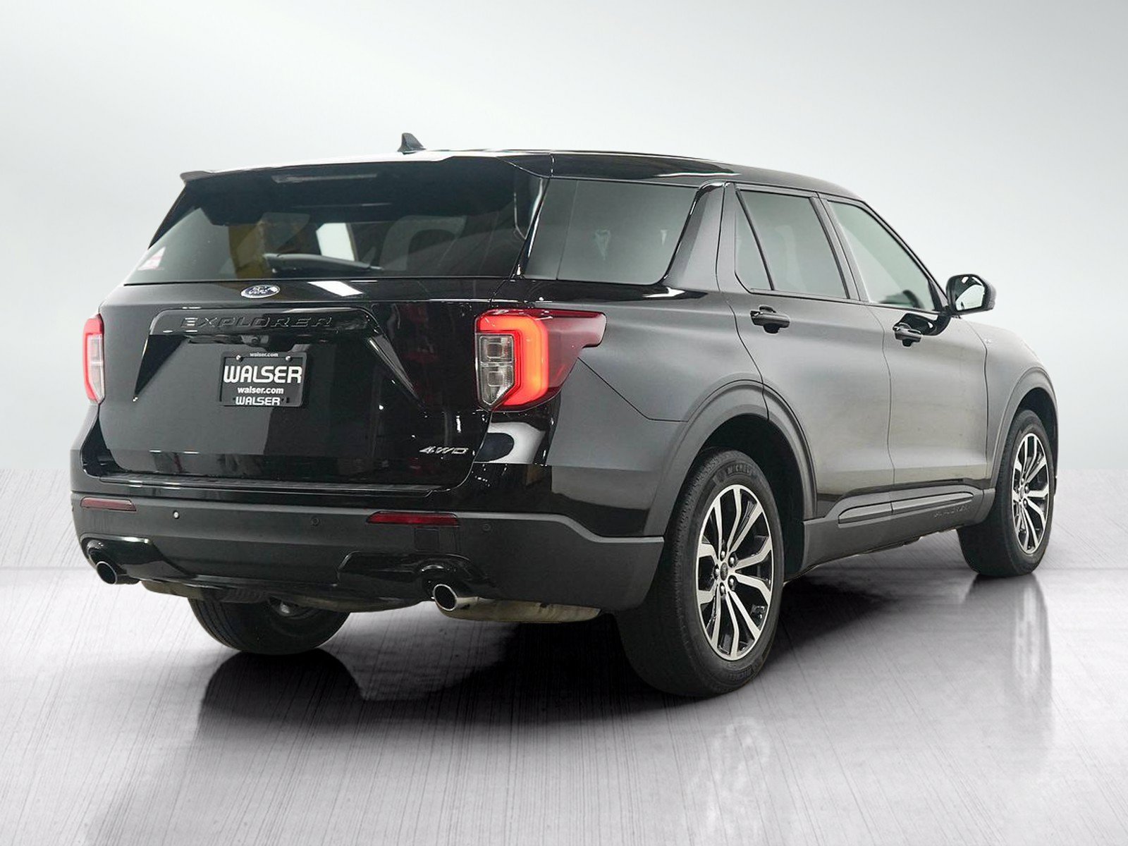 Used 2022 Ford Explorer ST-Line AWD/4WD image 5