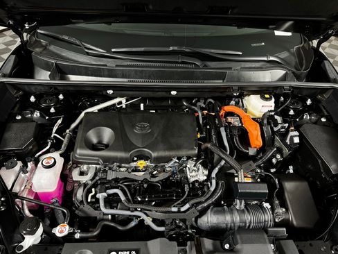 Certified 2025 Toyota RAV4 XLE image 9