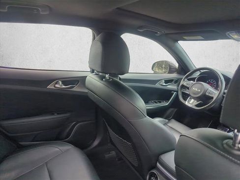 Used 2022 Kia Stinger GT1 image 19