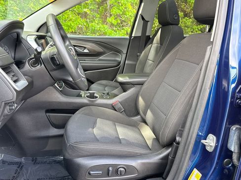 Used 2022 GMC Terrain SLE w/ Driver Convenience Package AWD/4WD image 26
