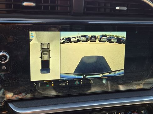 Used 2022 GMC Sierra 1500 Denali AWD/4WD image 18