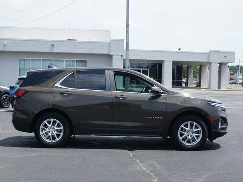 Used 2024 Chevrolet Equinox LT FWD image 20