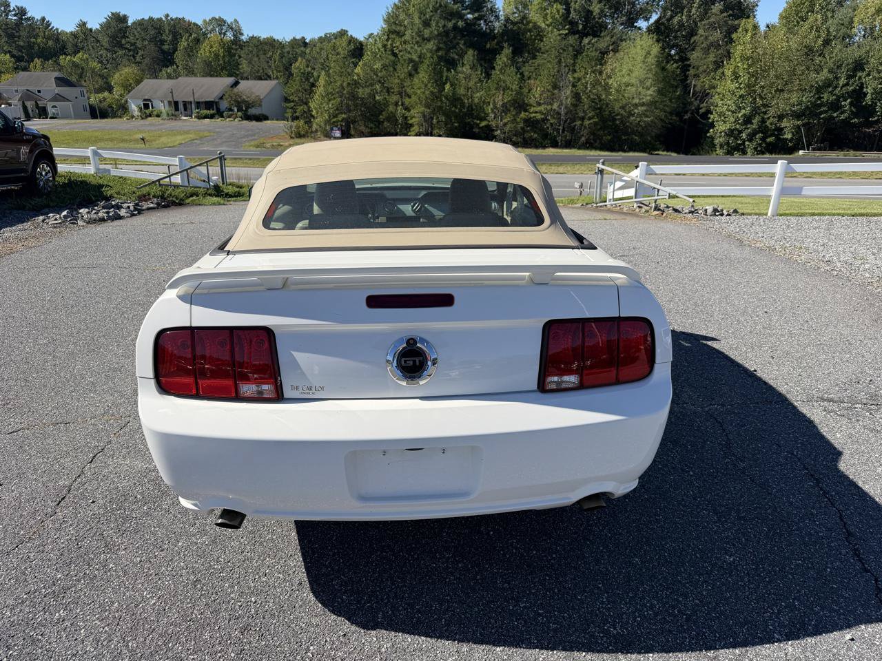 Used 2006 Ford Mustang GT RWD image 6