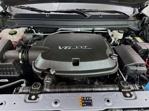 Used 2022 Chevrolet Colorado LT w/ LT Convenience Package image 27