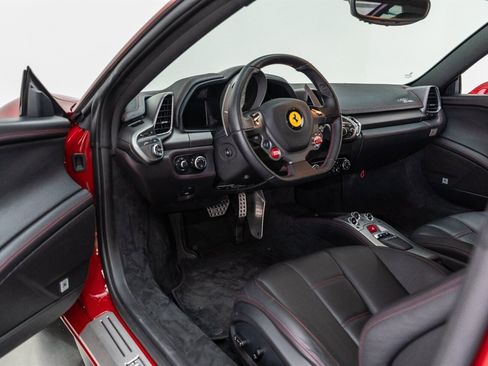 Used 2011 Ferrari 458 Italia Coupe RWD image 70