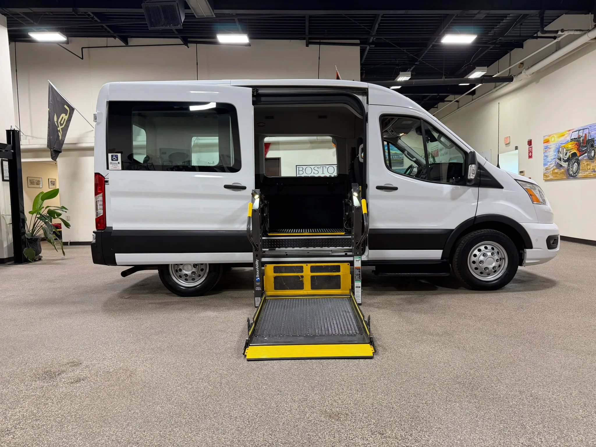 Used 2020 Ford Transit 150 XLT AWD/4WD image 37