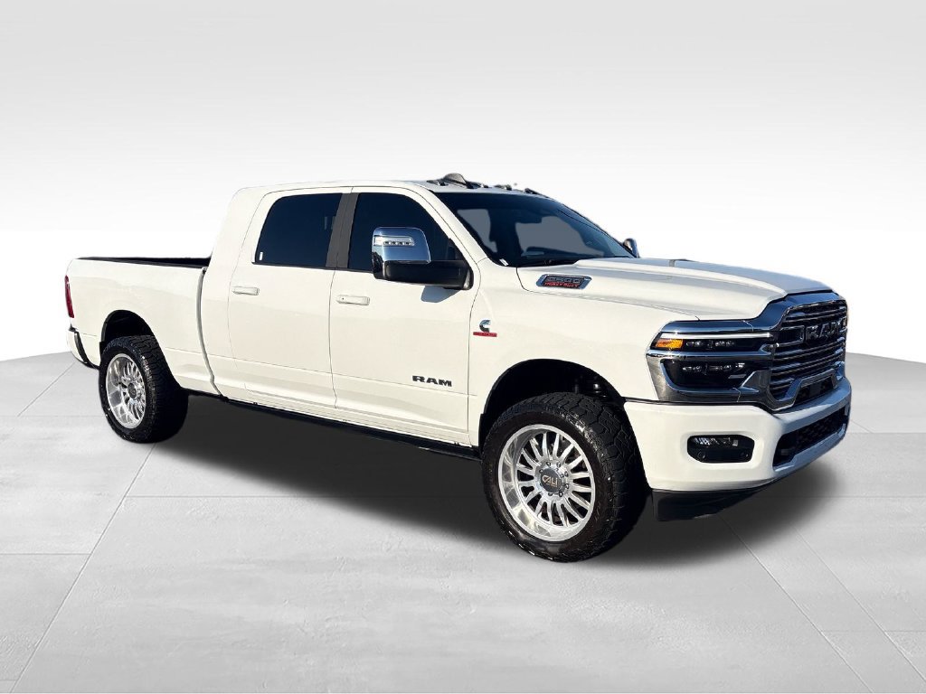 Used 2025 RAM 2500 Laramie AWD/4WD image 7