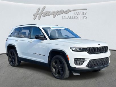 Used 2023 Jeep Grand Cherokee Altitude
