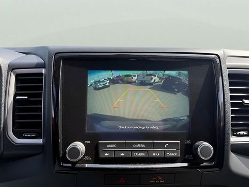Used 2022 Nissan Frontier SV image 17