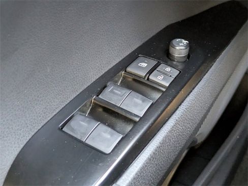 Used 2025 Toyota Camry SE image 20