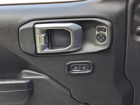 Used 2024 Jeep Wrangler Unlimited Sport AWD/4WD image 15