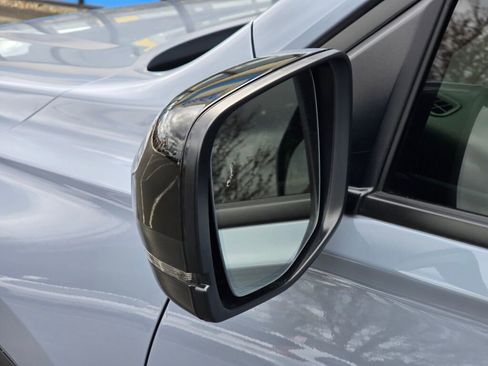 Certified 2025 Honda Pilot Black Edition image 11