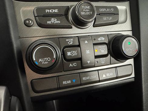 Used 2014 Honda Pilot LX image 19