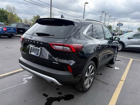 Certified 2024 Ford Escape Platinum AWD/4WD image 9