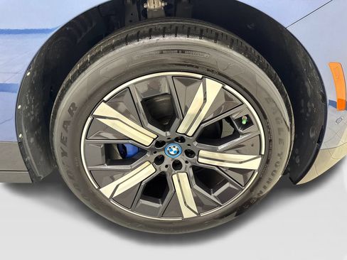 Used 2024 BMW iX xDrive50 w/ Sport Package AWD/4WD image 81