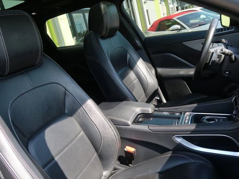 Used 2020 Jaguar F-PACE S image 27