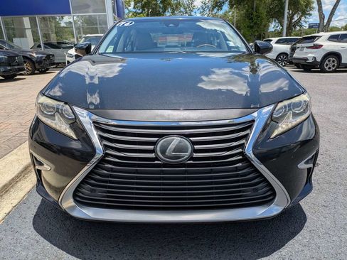 Used 2016 Lexus ES 350 w/ Luxury Package w/Wood Trim FWD image 9