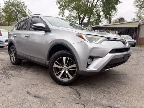 Used 2016 Toyota RAV4 XLE AWD/4WD image 1