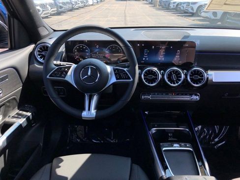New 2026 Mercedes-Benz GLB 250 4MATIC image 17
