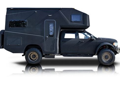 Used 2024 RAM 5500 4x4 Crew Cab image 2