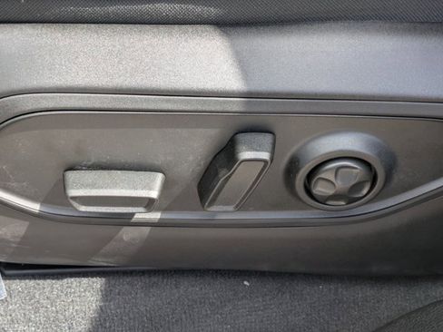 New 2025 Jeep Grand Cherokee Limited w/ Black Appearance Package image 18