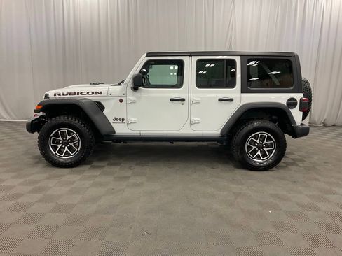 Used 2024 Jeep Wrangler Unlimited Rubicon AWD/4WD image 12