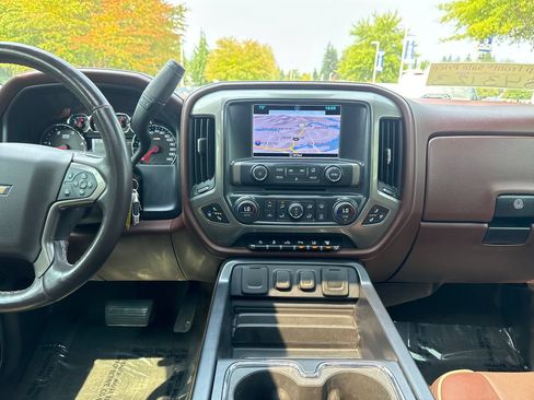 Used 2016 Chevrolet Silverado 2500 High Country w/ High Country Premium Package AWD/4WD image 22