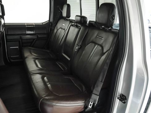 Used 2015 Ford F150 Platinum w/ Equipment Group 701A Luxury RWD image 33