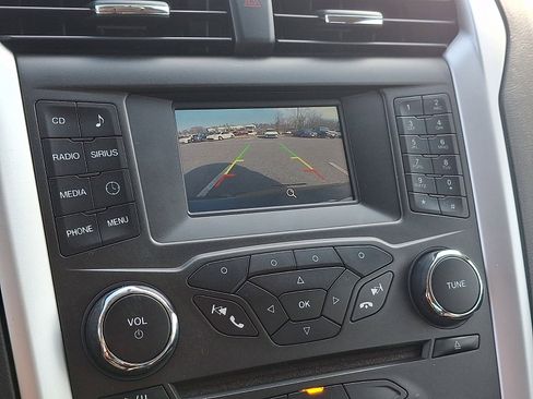 Used 2016 Ford Fusion SE w/ Equipment Group 201A image 17