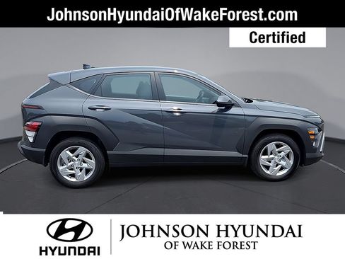 Certified 2025 Hyundai Kona SE FWD image 5