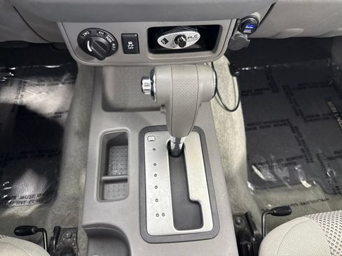 Used 2016 Nissan Frontier SV AWD/4WD image 13