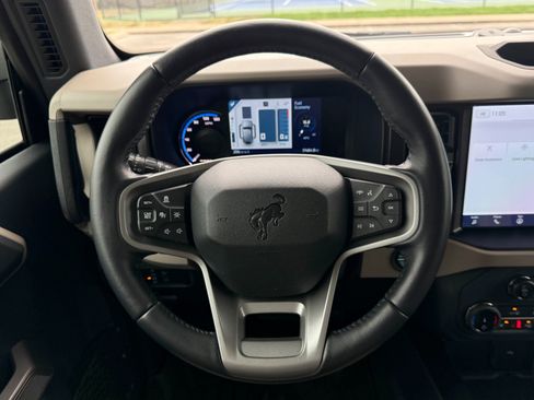 Used 2022 Ford Bronco Wildtrak AWD/4WD image 41