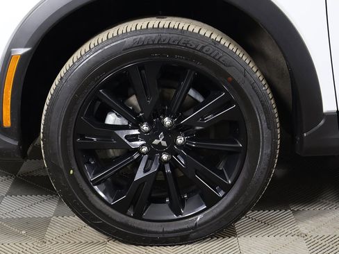 Used 2024 Mitsubishi Eclipse Cross LE image 18