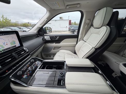 Used 2018 Lincoln Navigator Black Label AWD/4WD image 24