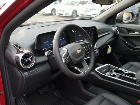 New 2026 Chevrolet Equinox LT image 10