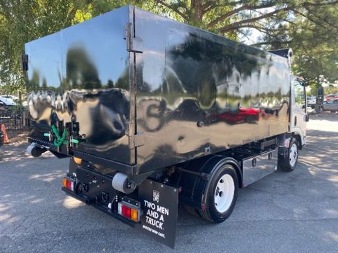 Used 2024 Isuzu NPR image 7