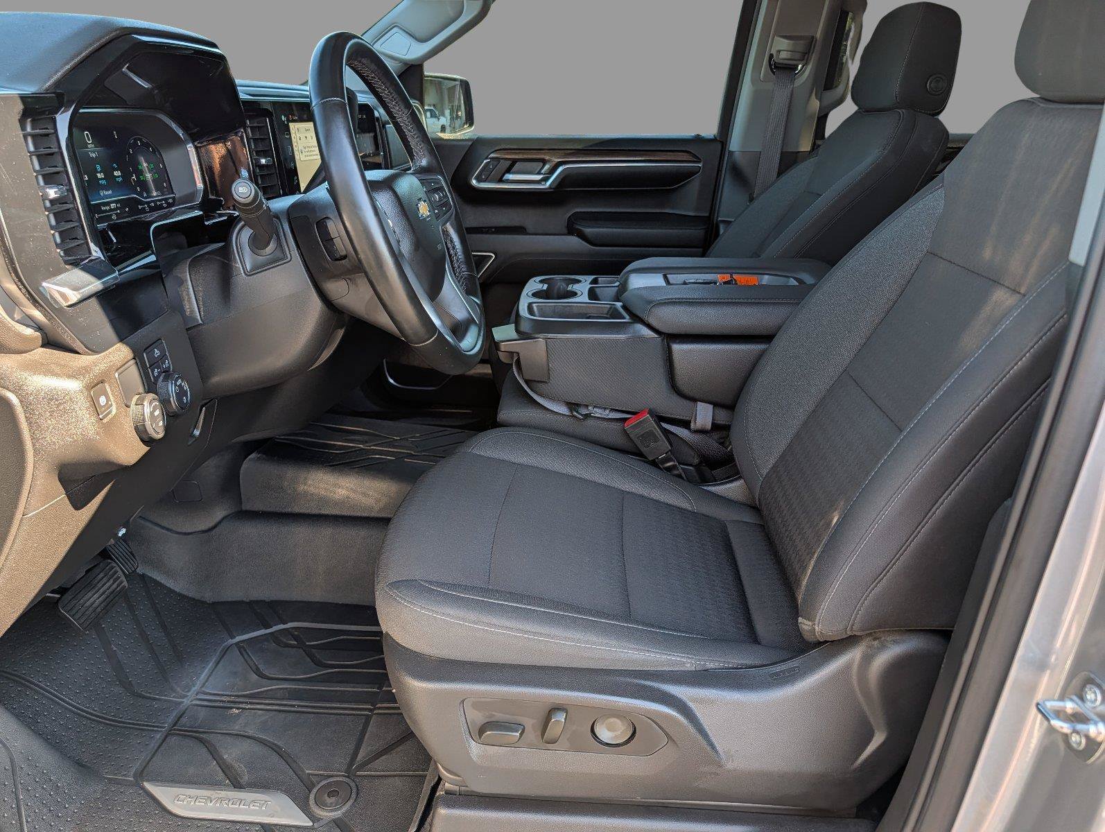Used 2024 Chevrolet Silverado 1500 LT w/ Protection Package RWD image 11