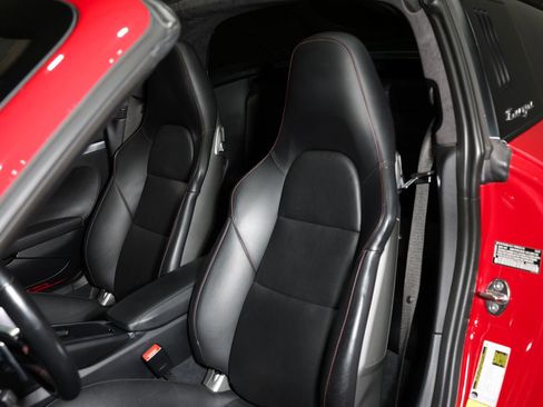 Used 2019 Porsche 911 Targa 4S image 35