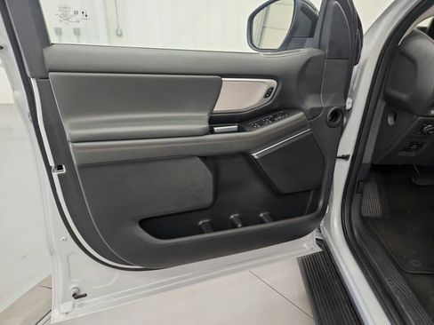 Used 2025 Ford Expedition Active AWD/4WD image 35