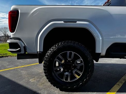 Used 2020 GMC Sierra 2500 AT4 w/ AT4 Premium Package image 27