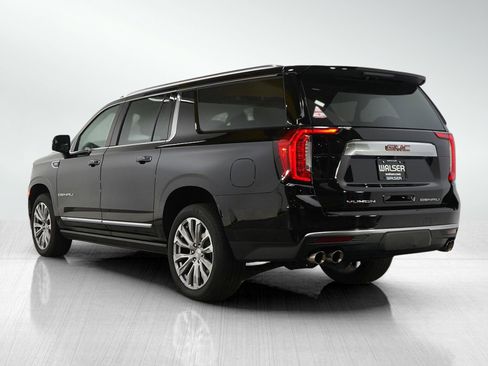 Used 2022 GMC Yukon XL Denali image 4