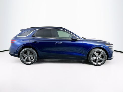 Used 2022 Genesis GV70 3.5T Sport w/ Sport Prestige Package AWD/4WD image 10