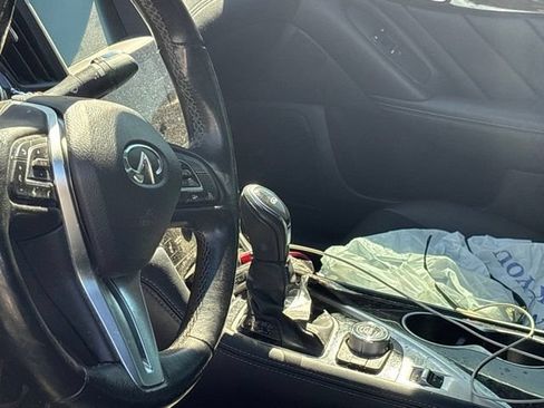 Used 2019 INFINITI Q50 Luxe w/ Essential Package (3.0T Luxe) AWD/4WD image 3