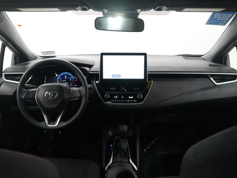 Used 2025 Toyota Corolla SE image 13
