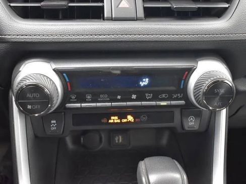 Used 2024 Toyota RAV4 XLE image 32